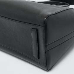 مملوكة مسبقًا Givenchy Black Leather Medium Antigona Satchel
