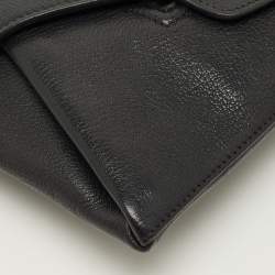 مملوكة مسبقًا Givenchy Black Leather Antigona Envelope Clutch