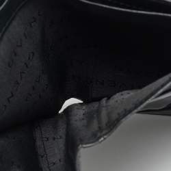 مملوكة مسبقًا محفظة جيفنشي كومباكت مونوجرام جلد أسود