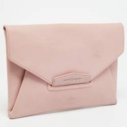 مملوكة مسبقًا حقيبة كلاتش جيفنشي مظروف انتيغونا جلد وردي