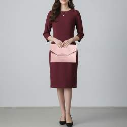 مملوكة مسبقًا حقيبة كلاتش جيفنشي مظروف انتيغونا جلد وردي