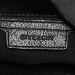 مملوكة مسبقًا حقيبة جيفنشي جلد سوداء هوبو