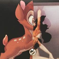 مملوكة مسبقًا Givenchy Bambi Print Black Leather Clutch