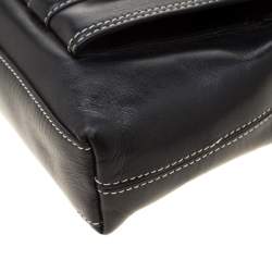 مملوكة مسبقًا Givenchy Black Leather Pocket Shoulder Bag