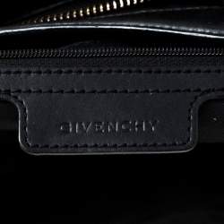مملوكة مسبقًا حقيبة جيفنشي جلد سوداء