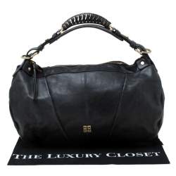 مملوكة مسبقًا حقيبة جيفنشي جلد سوداء