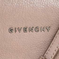 مملوكة مسبقًا حقيبة كروس جيفنشي "باندورا شوجر" ميني جلد بيج 