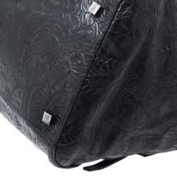 مملوكة مسبقًا حقيبة جيفنشي بيد علوية جلد بنقوش بايزلي بارزة أسود