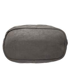 مملوكة مسبقًا Givenchy Grey Leather Nightingale Shopper Toe Bag