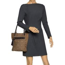 مملوكة مسبقًا حقيبة يد جيفنشي سحاب شراشيب جلد وكافاس مونوغرامية بنية