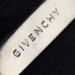 Pre Owned حقيبة جيفنشي كانفاس مونوغرامي وجلد أبيض / فضي بشراشيب