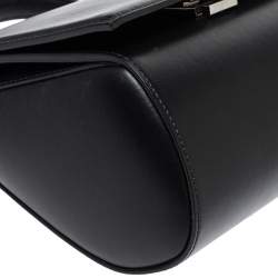 مملوكة مسبقًا Givenchy Black Leather Mini Pandora Box Crossbody Bag