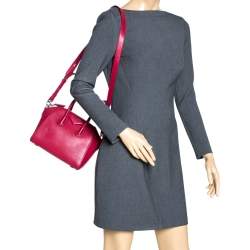 مملوكة مسبقًا Givenchy Fuchsia Leather Mini Antigona Satchel