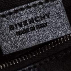مملوكة مسبقًا Givenchy Black Leather Pandora Wristlet Clutch