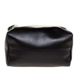 مملوكة مسبقًا Givenchy Black Leather Pandora Wristlet Clutch