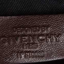 مملوكة مسبقًا حقيبة كلتش جيفنشي جلد بني/أسود بحمالة معصم