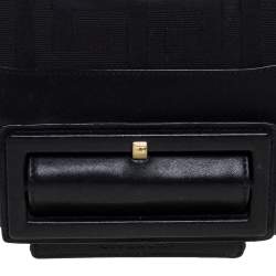 Pre Owned حقيبة كتف جيفنشى قلاب إبزيم جلد وكانفاس شهير سوداء