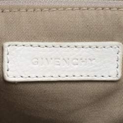 Pre Owned حقيبة جيفنشي جلد أوف وايت جيوب متعددة بسحابات