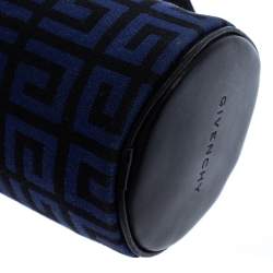 مملوكة مسبقًا حقيبة كلتش جيفنشي كانفاس وجلد أزرق/ أسود مونوغرامي بسحاب