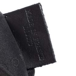 مملوكة مسبقًا حقيبة كلتش جيفنشي كانفاس وجلد أزرق/ أسود مونوغرامي بسحاب