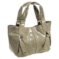 مملوكة مسبقًا Givenchy Beige Patent Leather Shoulder Bag