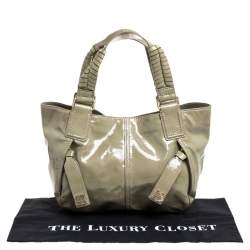 مملوكة مسبقًا Givenchy Beige Patent Leather Shoulder Bag