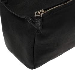 مملوكة مسبقًا Givenchy Black Leather Pandora Messenger Bag