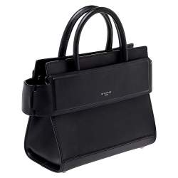 مملوكة مسبقًا Givenchy Black Leather Mini Horizon Crossbody Bag