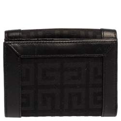 مملوكة مسبقًا محفظة جيفنشي بقلاب جلد وقماش مونوغرامية مضغوطة