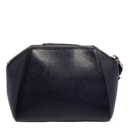 مملوكة مسبقًا Givenchy Navy Blue Leather Antigona Wristlet Clutch