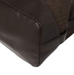 مملوكة مسبقًا حقيبة ساتشل جيفنشي جلد وكانفاس مونوغرامي بني شيكولاته