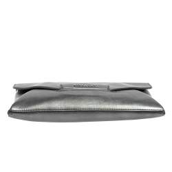 مملوكة مسبقًا حقيبة كلتش جيفنشي أنتيغونا أنفيلوب متوسطة جلد فضي ميتاليك