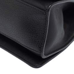 مملوكة مسبقًا Givenchy Black Leather GV3 Crossbody Bag