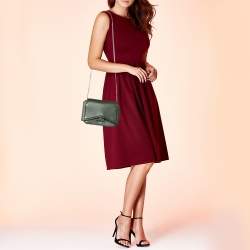 Pre Owned حقيبة كروس جيفنشي جلد خضراء بقلاب قصة 