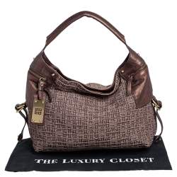 مملوكة مسبقًا حقيبة جيفنشي باغويت جلد وقماش مونوغرامي بني