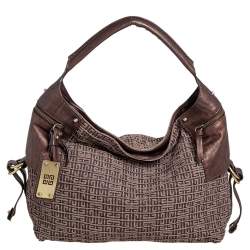 مملوكة مسبقًا حقيبة جيفنشي باغويت جلد وقماش مونوغرامي بني