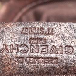 مملوكة مسبقًا حقيبة جيفنشي باغويت جلد وقماش مونوغرامي بني