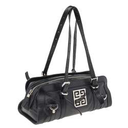 مملوكة مسبقًا حقيبة كتف جيفنشي جلد أسود بسحاب