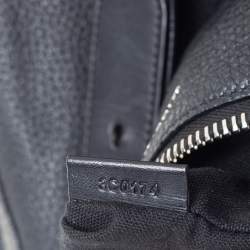 Pre Owned حقيبة صغيرة جيفنشي مثلثة كبيرة جلد أسود