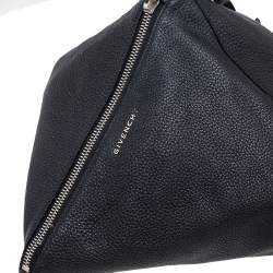 Pre Owned حقيبة صغيرة جيفنشي مثلثة كبيرة جلد أسود