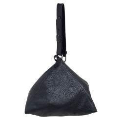 Pre Owned حقيبة صغيرة جيفنشي مثلثة كبيرة جلد أسود