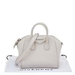 مملوكة مسبقًا Givenchy White Leather Mini Antigona Satchel
