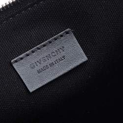 Pre Owned حقيبة صغيرة جيفنشي سحاب فلات شعار تطريز باندورا جلد جلد أسود