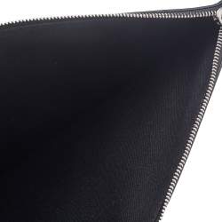 Pre Owned حقيبة صغيرة جيفنشي سحاب فلات شعار تطريز باندورا جلد جلد أسود