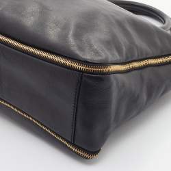 مملوكة مسبقًا حقيبة يد توتس جيفنشي جلد أسود مزين سحاب