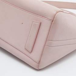 مملوكة مسبقًا Givenchy Light Pink Leather Small Antigona Satchel