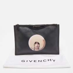 مملوكة مسبقًا Givenchy Black Leather Small  Antigona Madonna Pouch