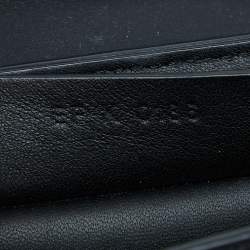 مملوكة مسبقًا حقيبة كتف جيفنشي جلد برتقالي قصة فيونكة بقلاب