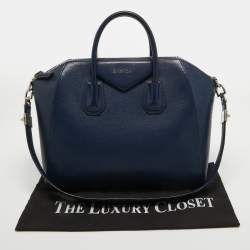 مملوكة مسبقًا Givenchy Navy Blue Leather Medium Antigona Satchel