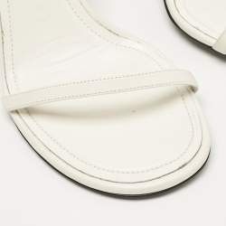 مملوكة مسبقًا Givenchy White Leather Ankle Strap Sandals Size 39